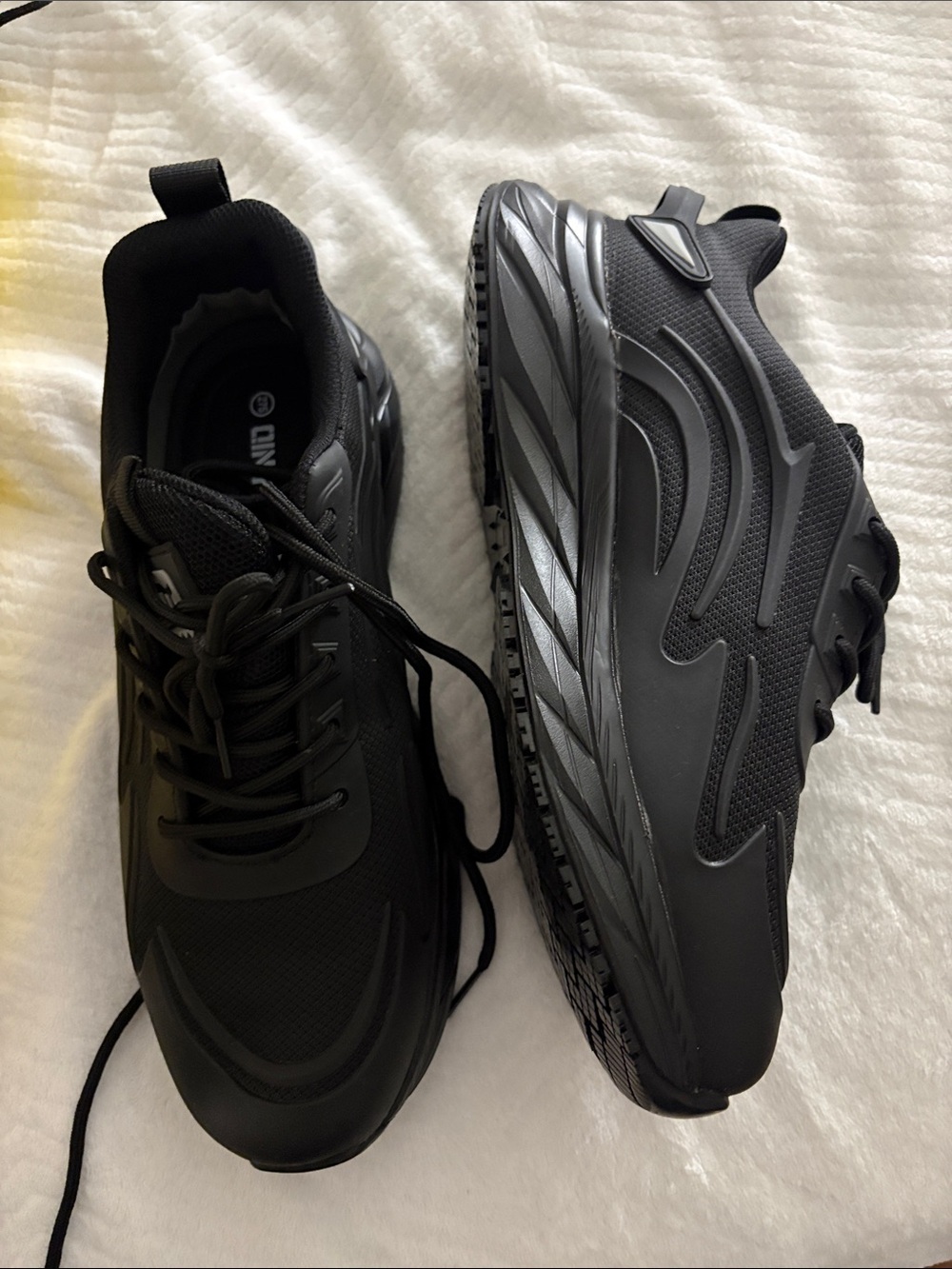 Men's Black Athletic Sneakers - Lightweight Comfort